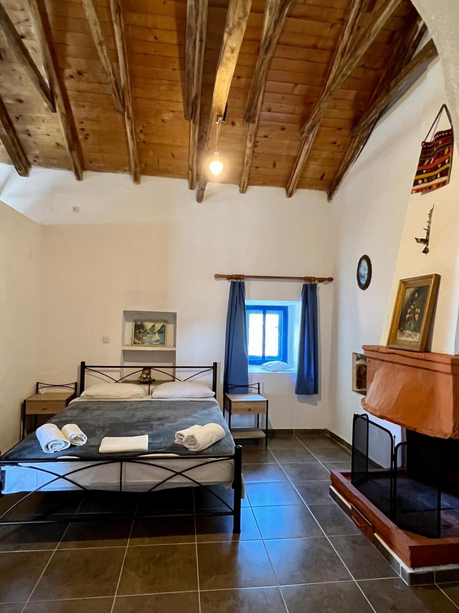 Politeika Traditional House Tirós 外观 照片