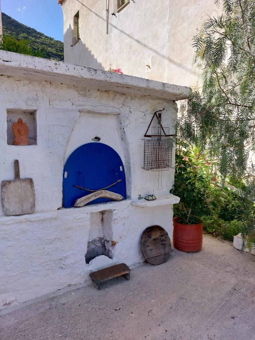 Politeika Traditional House Tirós 外观 照片